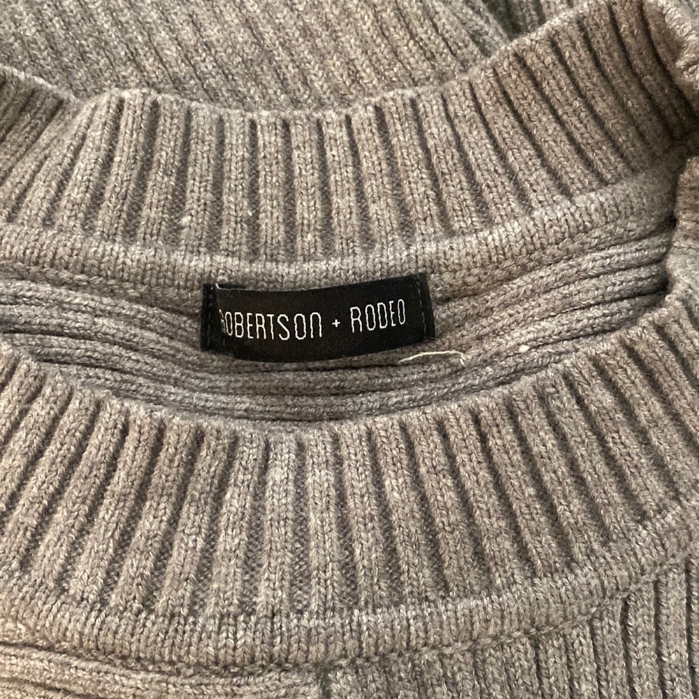 Robertson + Rodeo Grey Sweater - L - Picture 2 of 6